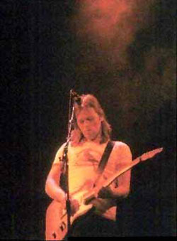 gilmourlive029 