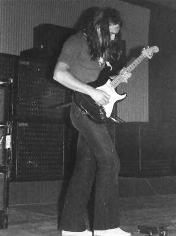 gilmourlive031 