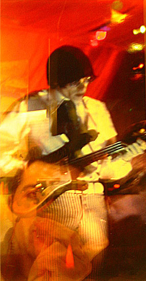 interstellar003 Photographie de Pink Floyd jouant  l'UFO Club, Londres, 1967.