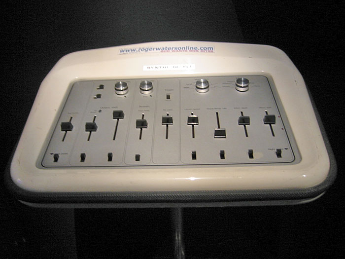 interstellar046 EMS Synthi Hi-Fli (utilis par Gilmour), Londres, 1973.